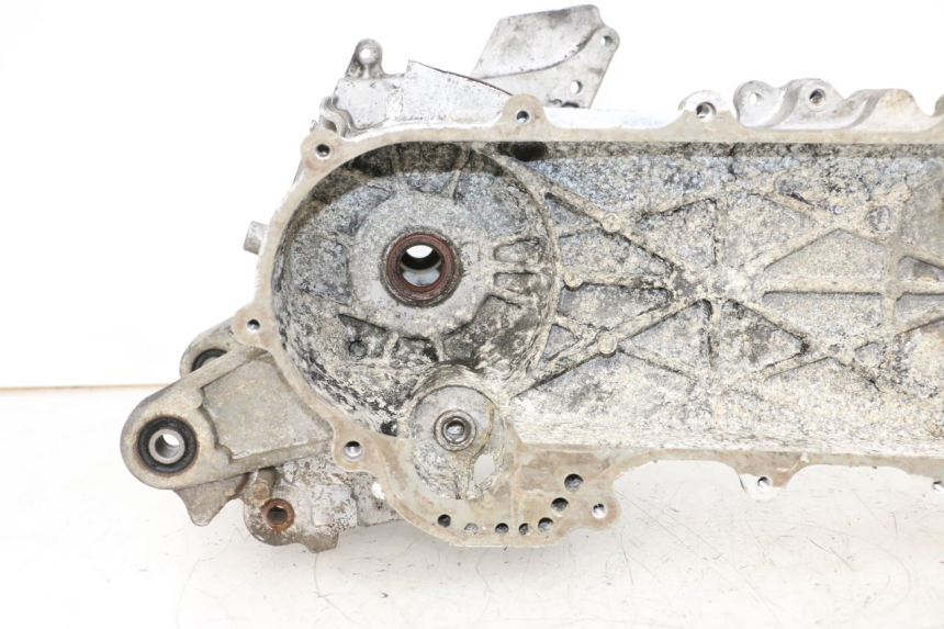 photo de CARCAÇA INFERIOR DO MOTOR SYM ORBIT 2 50 (2008 - 2014) - Vista de perto
