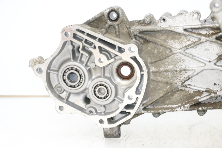 photo de CARCAÇA INFERIOR DO MOTOR SYM ORBIT 2 50 (2008 - 2014) - Ângulo alternativo