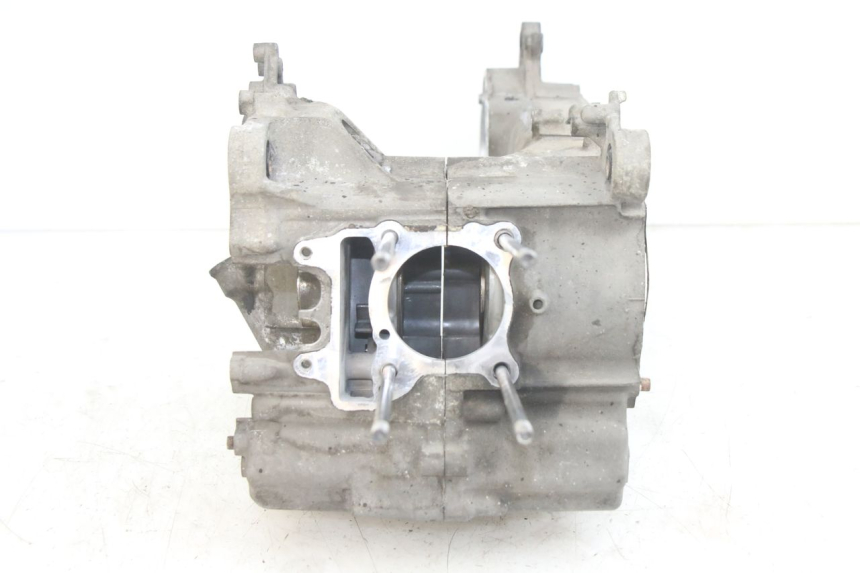 photo de CARTER INFERIOR DO MOTOR HONDA PCX (JF28) 125 (2009 - 2011) - Detalhes característicos