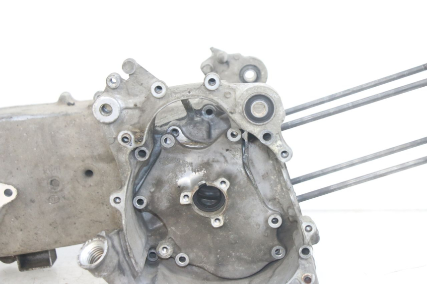 photo de CARTER INFERIOR DO MOTOR HONDA PCX (JF28) 125 (2009 - 2011) - Ampliação dos componentes
