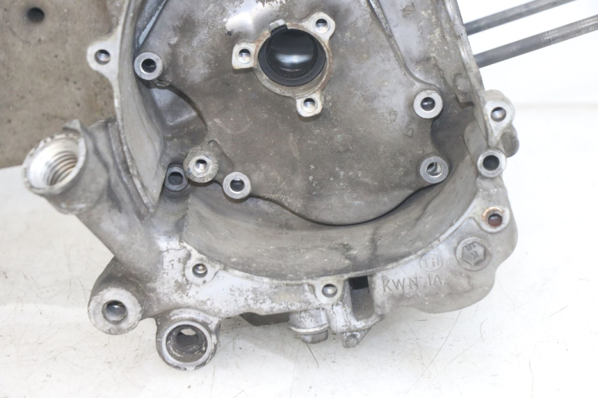 photo de CARTER INFERIOR DO MOTOR HONDA PCX (JF28) 125 (2009 - 2011) - Vista de perto