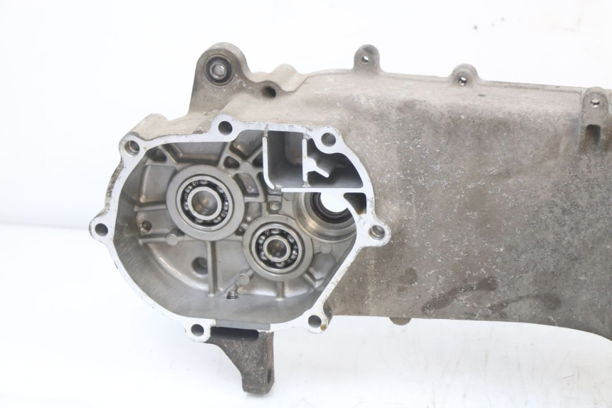 photo de CARTER INFERIOR DO MOTOR PEUGEOT BELVILLE 125 (2017 - 2021) - Detalhe da peça
