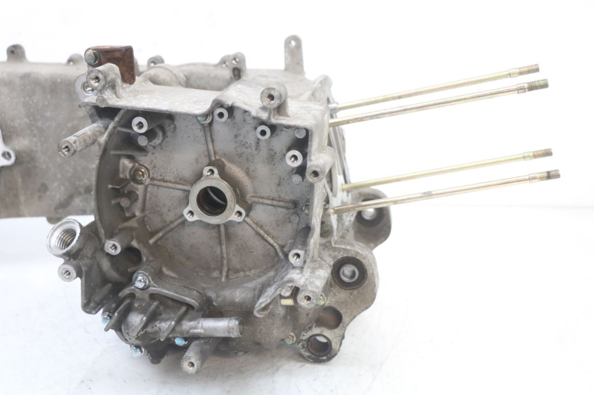 photo de CARTER INFERIOR DO MOTOR PEUGEOT BELVILLE 125 (2017 - 2021) - Zoom do estado de desgaste