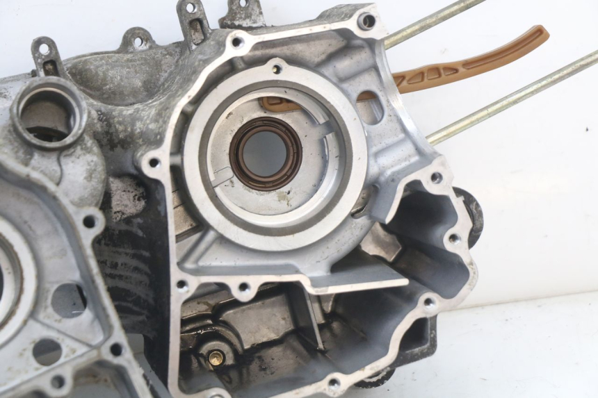 photo de CARTER INFERIOR DO MOTOR PEUGEOT DJANGO 125 (2014 - 2017) - Peça verificada