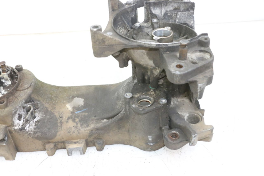 photo de CARCAÇA INFERIOR DO MOTOR PEUGEOT LUDIX 50 (2008 - 2017) - Detalhe da peça