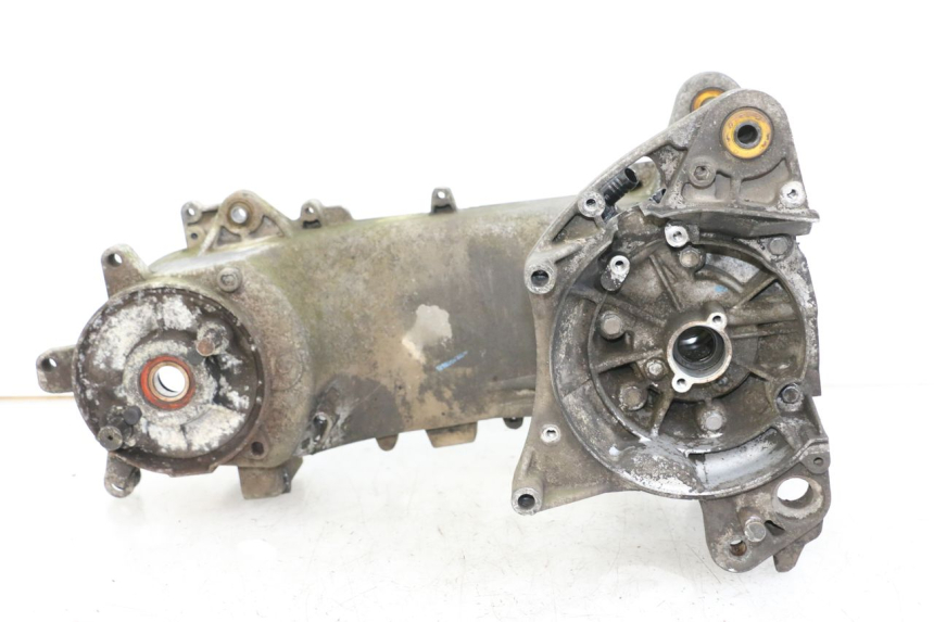 photo de CARCAÇA INFERIOR DO MOTOR PEUGEOT LUDIX 50 (2008 - 2017) - Vista de perto