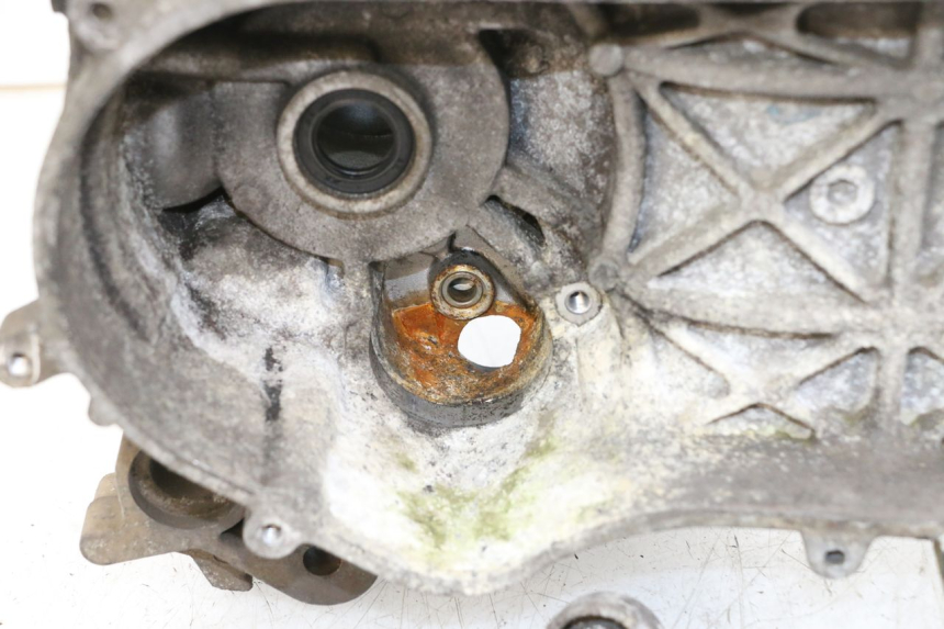 photo de CARCAÇA INFERIOR DO MOTOR PEUGEOT LUDIX 50 (2008 - 2017) - Estado da superfície