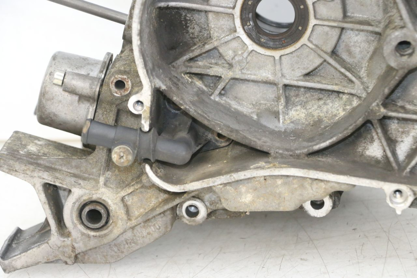 photo de CARTER INFERIOR DO MOTOR PEUGEOT SATELIS 125 (2013 - 2018) - Detalhes característicos