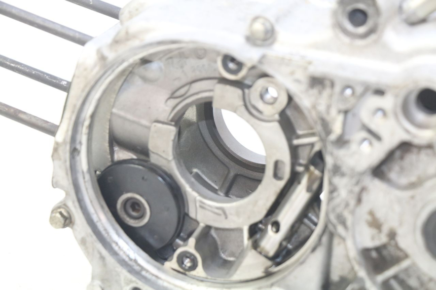 photo de CARTER INFERIOR DO MOTOR YCF PILOT 125 - Pontos de fixação