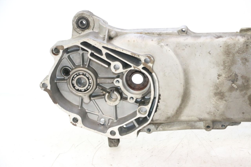 photo de CARCAÇA INFERIOR DO MOTOR RAZZO QTR 50 (2011 - 2018) - Detalhes característicos