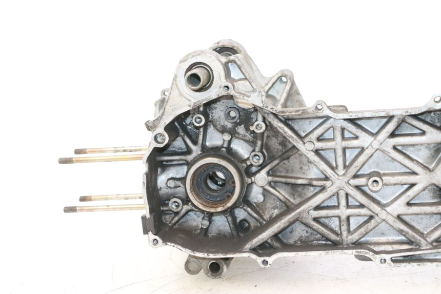 photo de CARCAÇA INFERIOR DO MOTOR RAZZO QTR 50 (2011 - 2018) - Inspeção visual