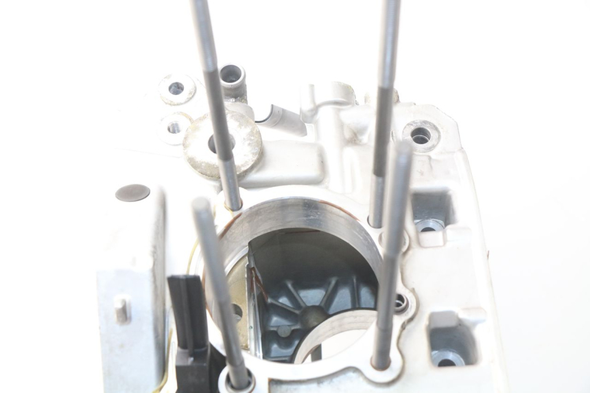 photo de CARCAÇA INFERIOR DO MOTOR BMW R GS 1150 (1999 - 2004) - Detalhes característicos