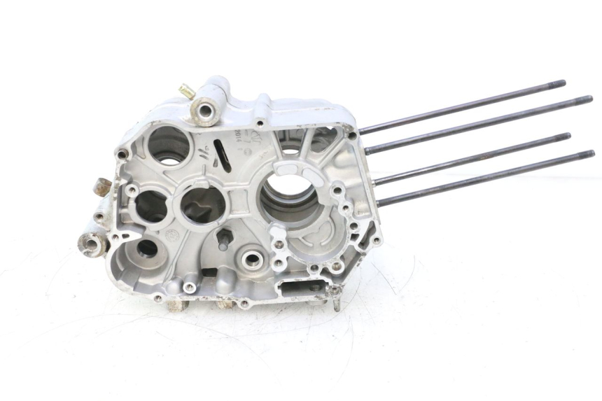 photo de CARCAÇA INFERIOR DO MOTOR APOLLO RFZ 125 - Detalhe da peça