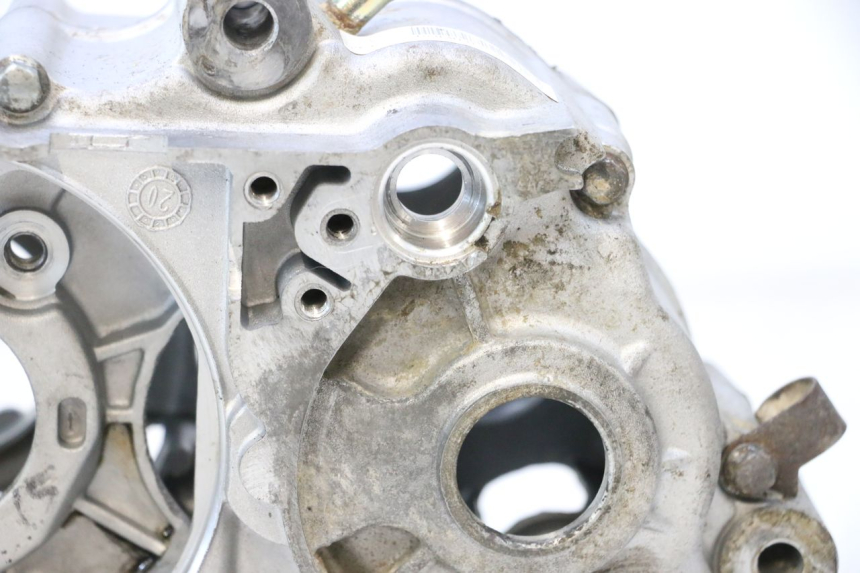 photo de CARCAÇA INFERIOR DO MOTOR APOLLO RFZ 125 - Ampliação dos componentes