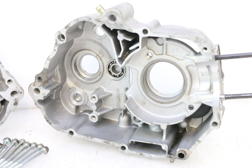 photo de CARCAÇA INFERIOR DO MOTOR APOLLO RFZ 125 - Vista principal