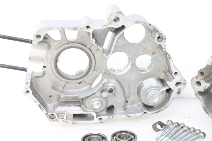 photo de CARCAÇA INFERIOR DO MOTOR APOLLO RFZ 125 - Detalhe da peça