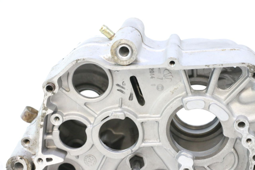 photo de CARCAÇA INFERIOR DO MOTOR APOLLO RFZ 125 - Pontos de fixação