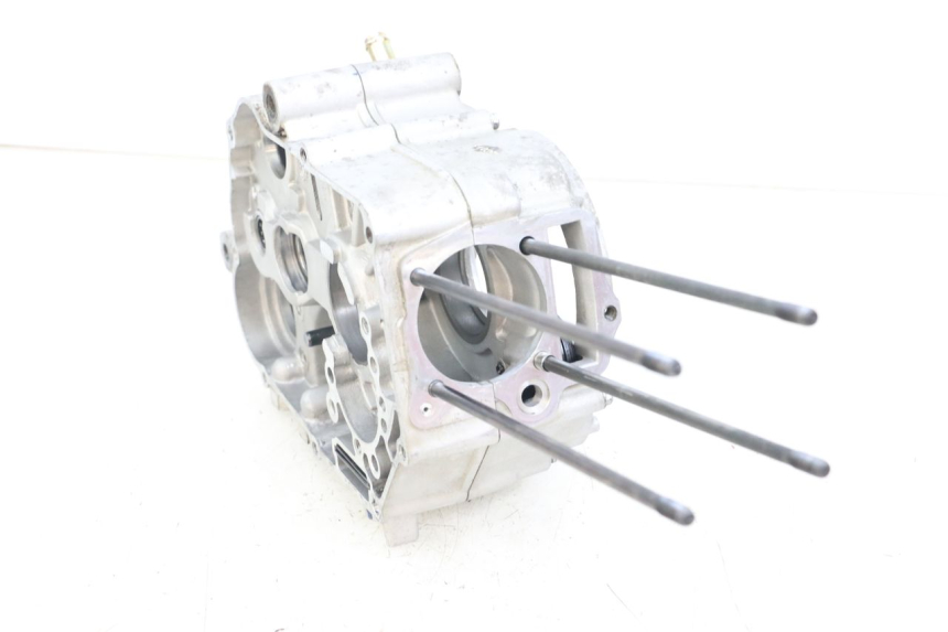 photo de CARTER INFERIOR DO MOTOR APOLLO RFZ 140 - Outro ângulo de visão