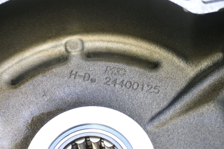 photo de CARCAÇA INFERIOR DO MOTOR HARLEY DAVIDSON ROAD GLIDE FLTRXSE 1920 (2018 - 2022) - Vista de perto