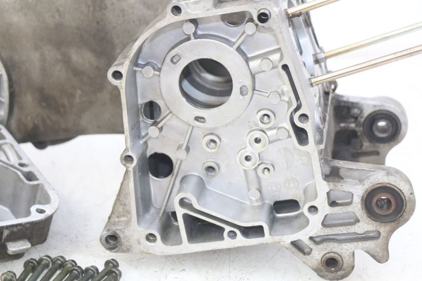 photo de CARTER INFERIOR DO MOTOR TNT MOTOR ROMA 10' 4T 50 (2019 - 2022) - Inspeção visual