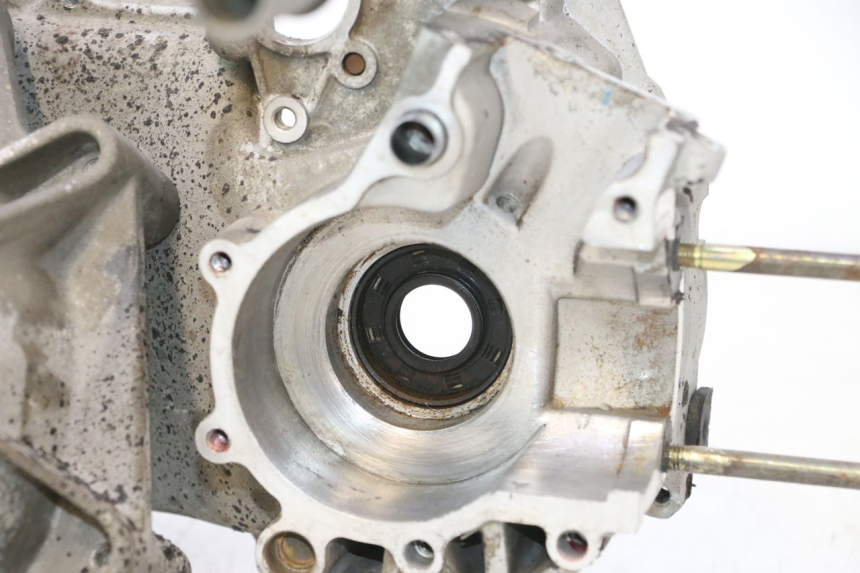 photo de CARCAÇA INFERIOR DO MOTOR TNT MOTOR ROMA 12' 2T 50 (2007 - 2018) - Imagem adicional