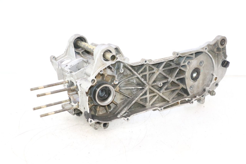 photo de CARCAÇA INFERIOR DO MOTOR TNT MOTOR ROMA 12' 2T 50 (2007 - 2018) - Marcações e referências