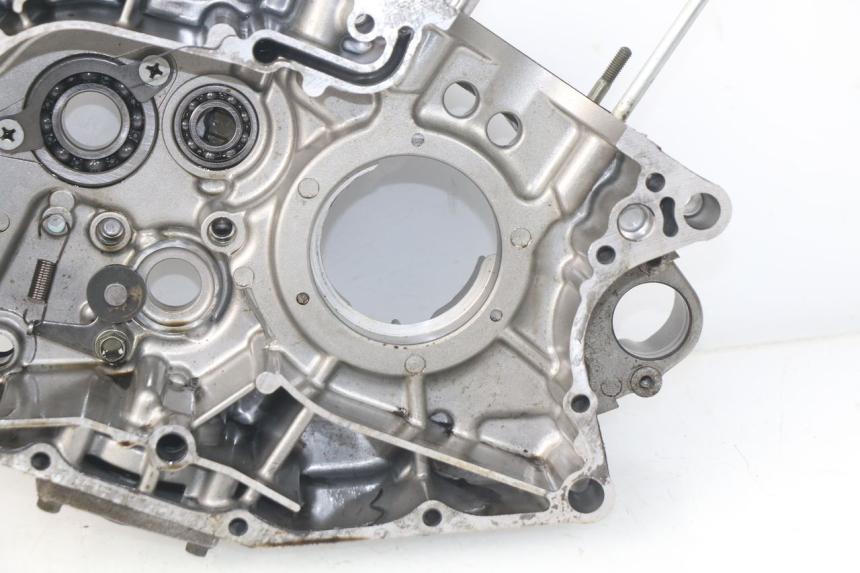 photo de CARTER INFERIOR DO MOTOR SUZUKI RV VAN VAN 125 (2003 - 2008) - Vista de perto