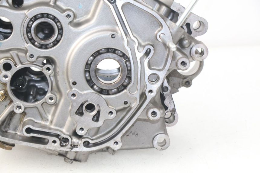 photo de CARTER INFERIOR DO MOTOR SUZUKI RV VAN VAN 125 (2003 - 2008) - Ampliação técnica