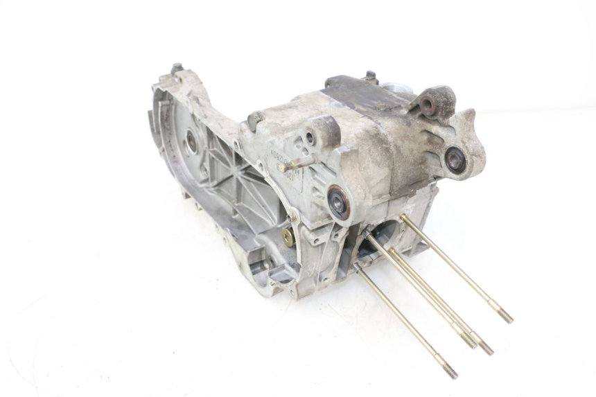 photo de CARCAÇA INFERIOR DO MOTOR JM MOTORS SANTANA 50 (2014 - 2023) - Pontos de fixação