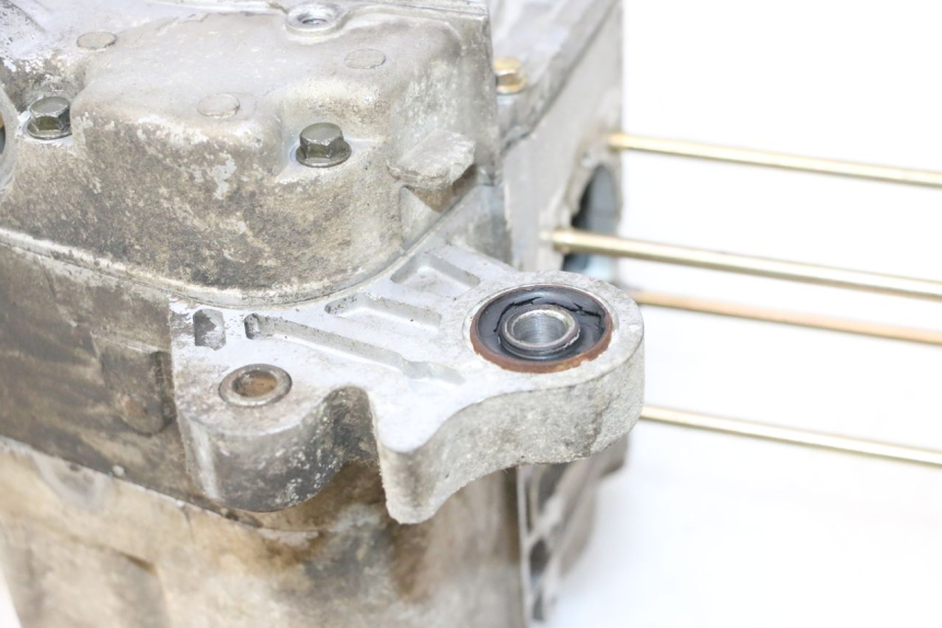 photo de CARCAÇA INFERIOR DO MOTOR JM MOTORS SANTANA 50 (2014 - 2023) - Estado da superfície