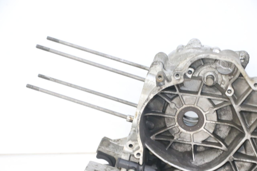 photo de CARTER INFERIOR DO MOTOR PEUGEOT SATELIS 125 (2013 - 2018) - Ampliação dos componentes