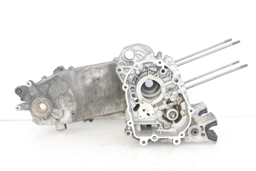 photo de CARTER INFERIOR DO MOTOR PEUGEOT SATELIS 125 (2013 - 2018) - Ângulo alternativo