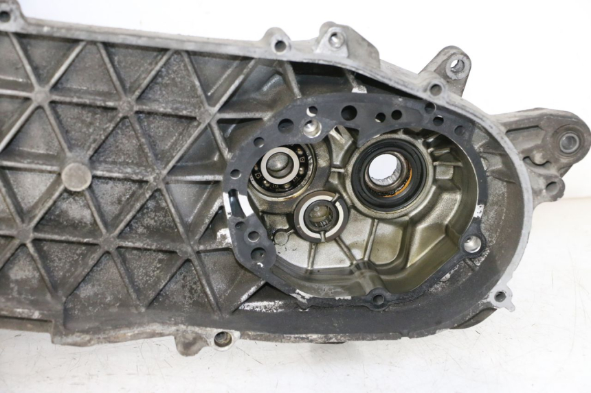 photo de CARTER INFERIOR DO MOTOR PEUGEOT SATELIS 125 (2010 - 2012) - Detalhes característicos