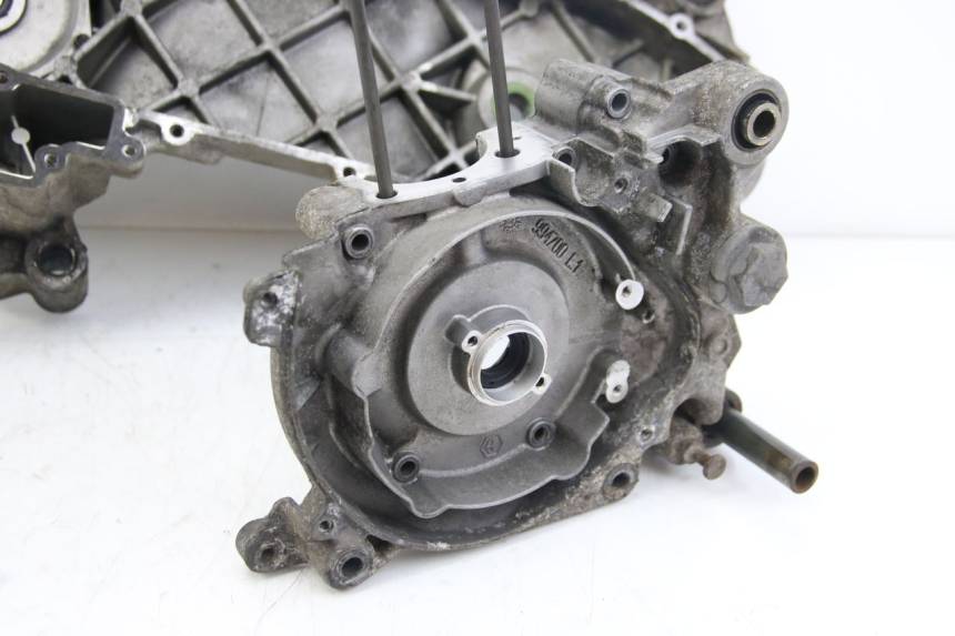 photo de CARTER INFERIOR DO MOTOR APRILIA SCARABEO 4T 50 (2009 - 2017) - Ampliação técnica