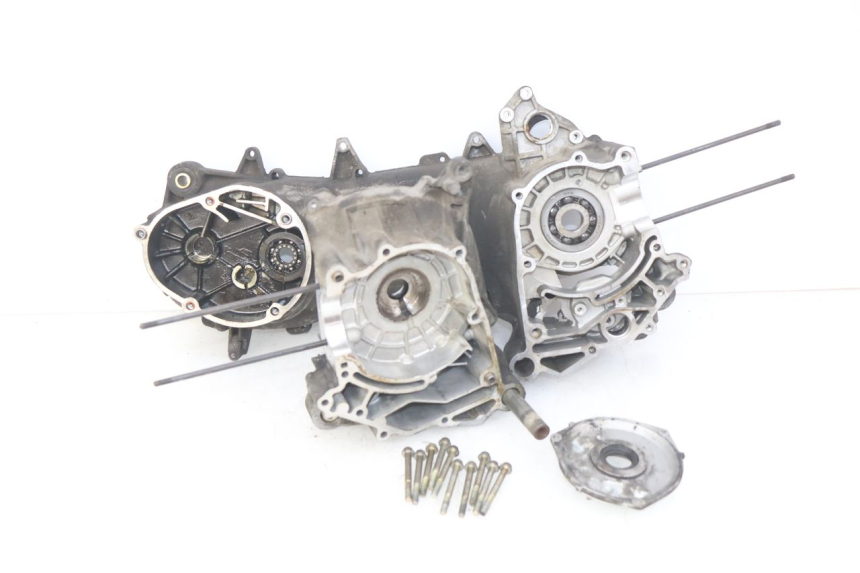 photo de CARTER INFERIOR DO MOTOR APRILIA SCARABEO 100 (2003 - 2012) - Zoom do estado de desgaste
