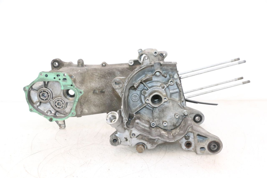 photo de CARCAÇA INFERIOR DO MOTOR HONDA SCV LEAD 100 (2003 - 2007) - Detalhe da peça