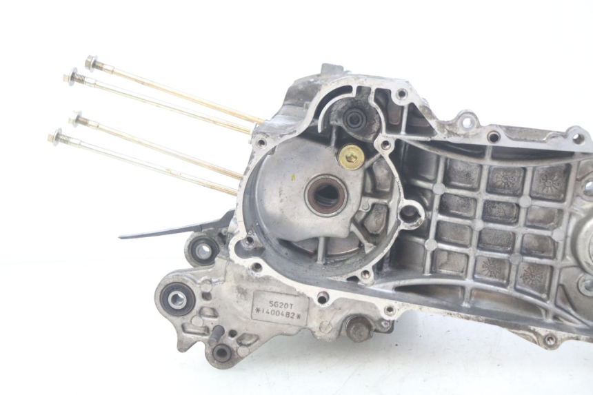 photo de CARTER INFERIOR DO MOTOR KYMCO SENTO 100 (2008 - 2013) - Detalhes característicos