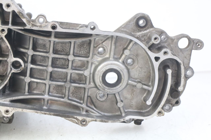 photo de CARTER INFERIOR DO MOTOR KYMCO SENTO 100 (2008 - 2013) - Ampliação dos componentes