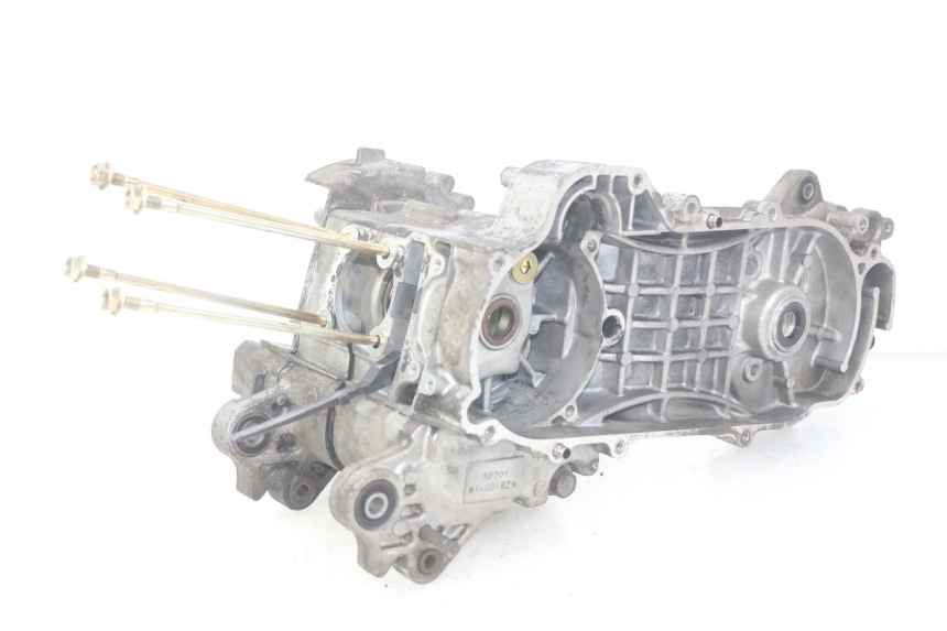photo de CARTER INFERIOR DO MOTOR KYMCO SENTO 100 (2008 - 2013) - Vista de perto