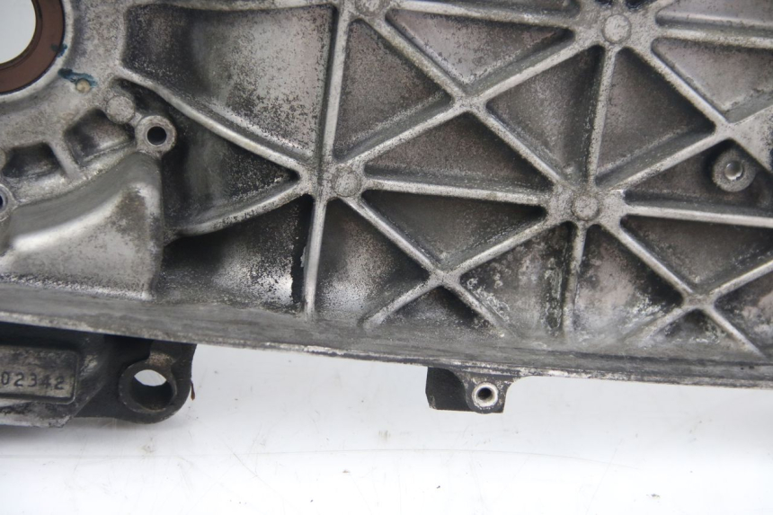 photo de CARTER INFERIOR DO MOTOR SUZUKI SIXTEEN 125 (2008 - 2010) - Detalhes característicos