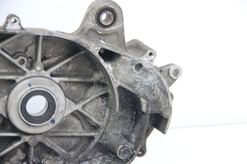 photo de CARTER INFERIOR DO MOTOR SUZUKI SIXTEEN 125 (2008 - 2010) - Vista de perto