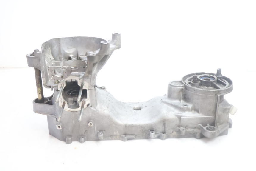 photo de CARCAÇA INFERIOR DO MOTOR YAMAHA SLIDER 50 (1999 - 2004) - Detalhes característicos