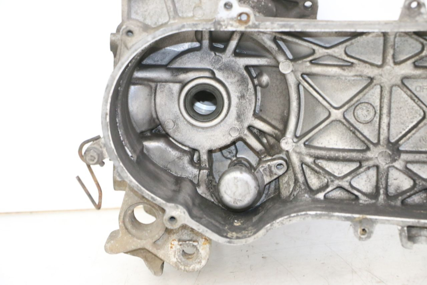 photo de CARTER INFERIOR DO MOTOR PEUGEOT SPEEDFIGHT 3 AIR 50 (2009 - 2015) - Ângulo alternativo