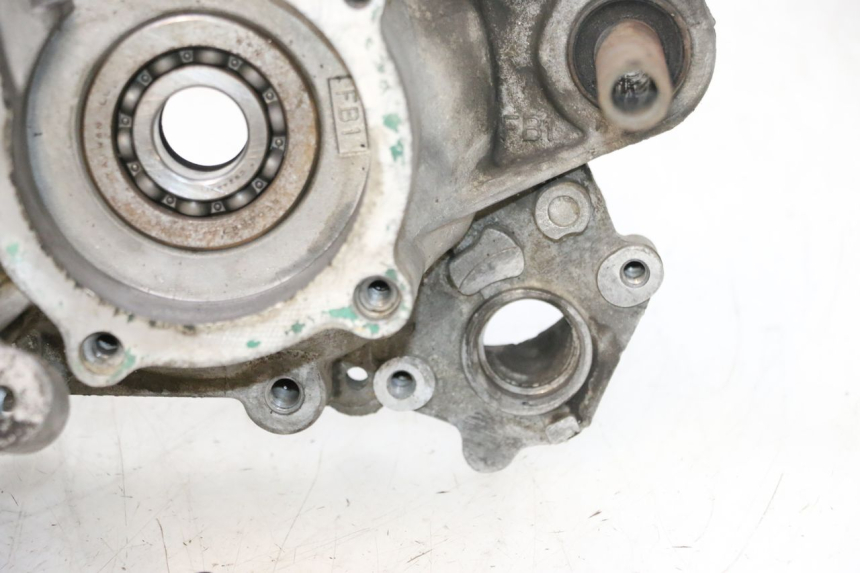 photo de CARTER INFERIOR DO MOTOR PEUGEOT SPEEDFIGHT LC 50 (1996 - 2002) - Ângulo alternativo