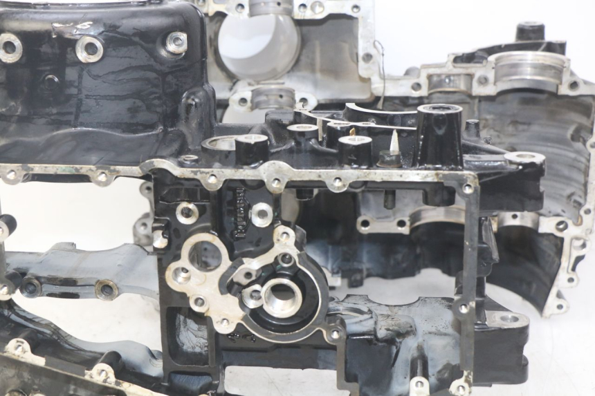 photo de CARTER INFERIOR DO MOTOR TRIUMPH SPRINT ST 955 (1999 - 2001) - Detalhe da peça