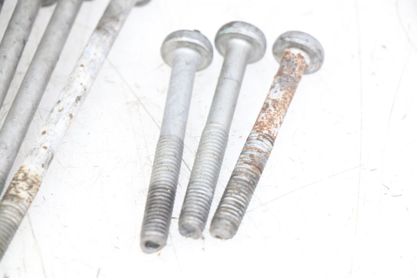 photo de CARTER INFERIOR DO MOTOR TRIUMPH SPRINT ST 955 (1999 - 2001) - Estrutura - ampliação