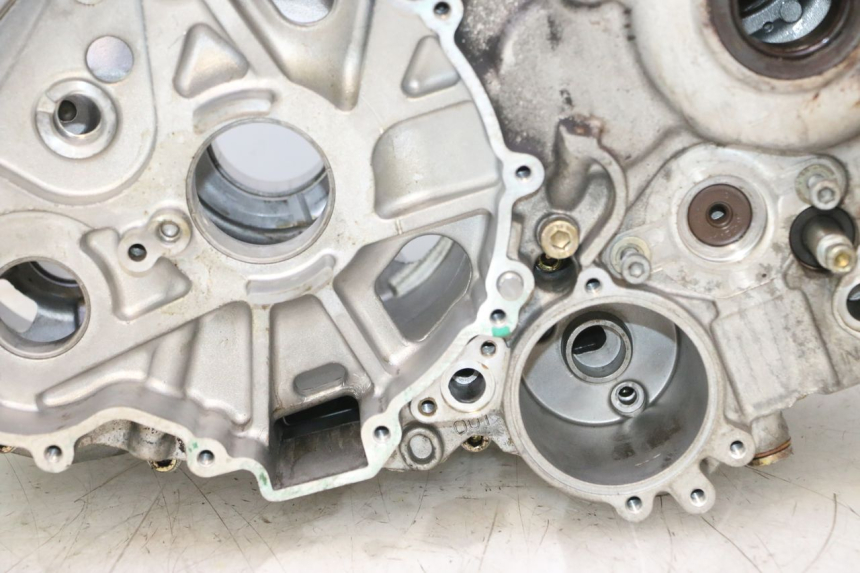 photo de CARCAÇA INFERIOR DO MOTOR CAN-AM SPYDER RS 1000 (2008 - 2012) - Vista principal