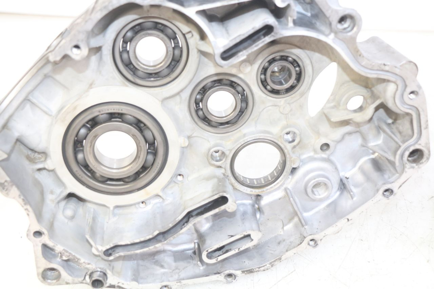 photo de CARTER INFERIOR DO MOTOR YAMAHA SR 125 (1982 - 2003) - Detalhes característicos