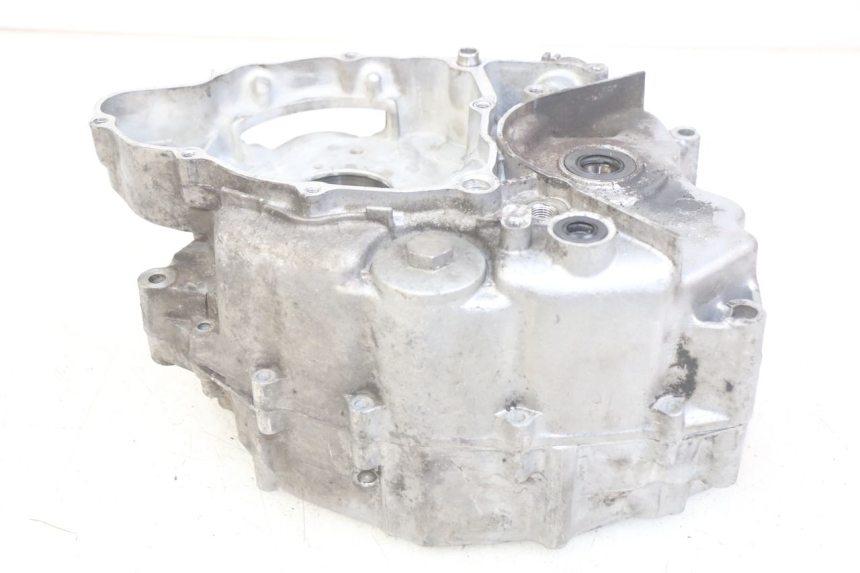 photo de CARTER INFERIOR DO MOTOR YAMAHA SR 125 (1982 - 2003) - Outro ângulo de visão
