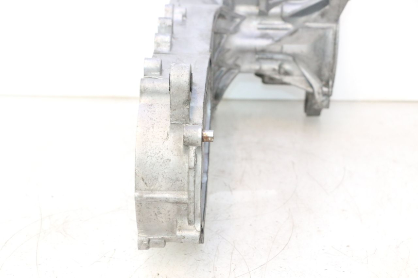photo de CARCAÇA INFERIOR DO MOTOR KYMCO SUPER 8 2T 50 (2007 - 2013) - Estrutura - ampliação